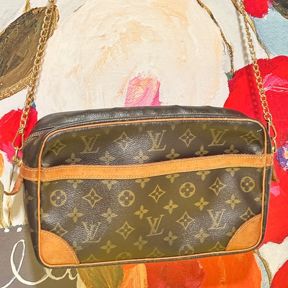 Louis Vuitton Handbags - Louis Vuitton Vintage Brown and Tan Monogram Shoulder Bag